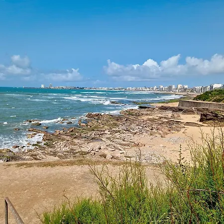 Maison Familiale Avec Jardin, Parking Prive Et Wifi Aux Sables-d'olonne - Fr-1-331-35 *